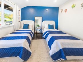 2950 N Lincoln Street, Burbank CA 91504