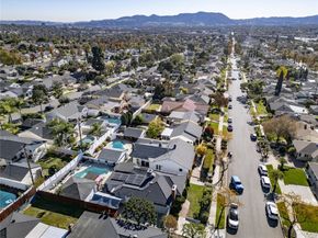 2950 N Lincoln Street, Burbank CA 91504