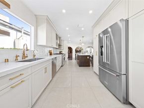 2950 N Lincoln Street, Burbank CA 91504