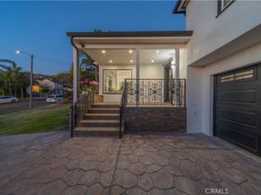 902 E WALNUT Avenue, Burbank CA 91501