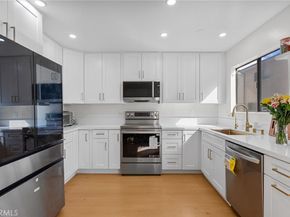 19545 Sherman Way 74, Reseda CA 91335
