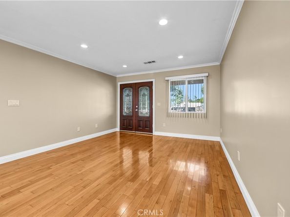 6654 Bellaire, North Hollywood CA 91606