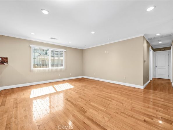 6654 Bellaire, North Hollywood CA 91606