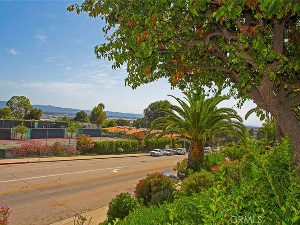 7901 Via Stefano, Burbank CA 91504