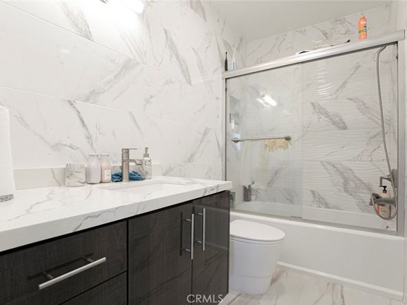 7901 Via Stefano, Burbank CA 91504