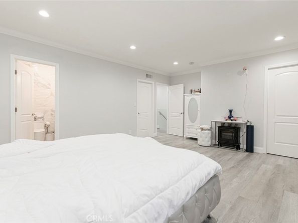 7901 Via Stefano, Burbank CA 91504