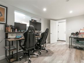 7901 Via Stefano, Burbank CA 91504