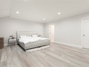 7901 Via Stefano, Burbank CA 91504