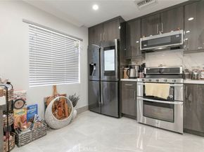 7901 Via Stefano, Burbank CA 91504