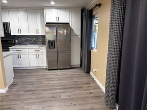 121 Sinclair Avenue 103, Glendale CA 91206