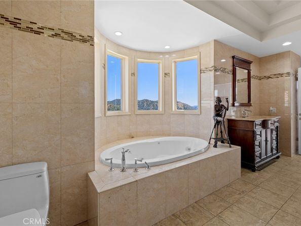 759 Foxkirk Road, Glendale CA 91206