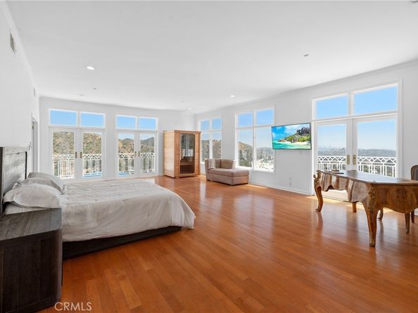 759 Foxkirk Road, Glendale CA 91206