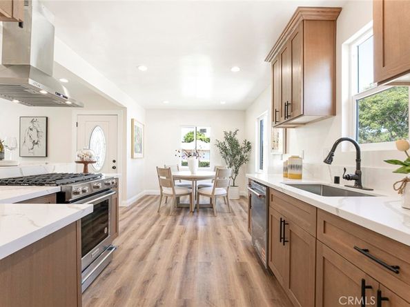 4250 McConnell Boulevard, Los Angeles CA 90066