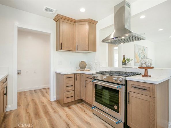 4250 McConnell Boulevard, Los Angeles CA 90066