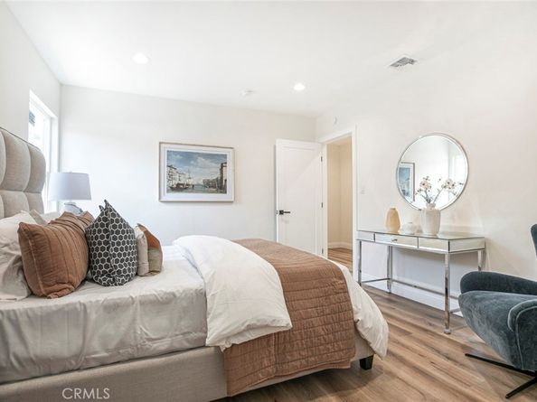 4250 McConnell Boulevard, Los Angeles CA 90066