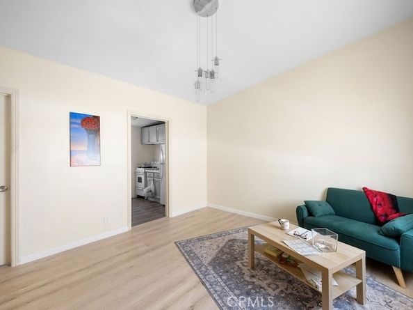 10224 Fernglen Avenue, Tujunga CA 91042