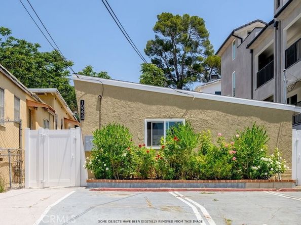10224 Fernglen Avenue, Tujunga CA 91042
