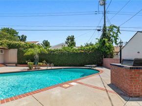 648 Uclan Drive, Burbank CA 91504