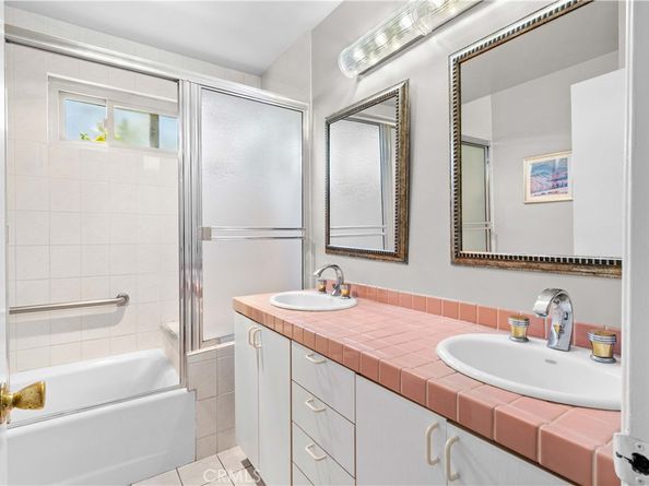 648 Uclan Drive, Burbank CA 91504