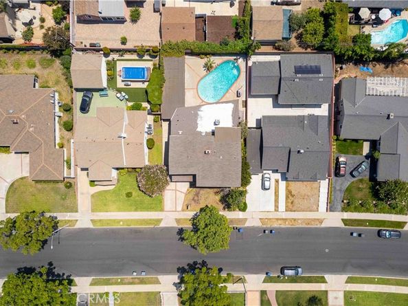 648 Uclan Drive, Burbank CA 91504