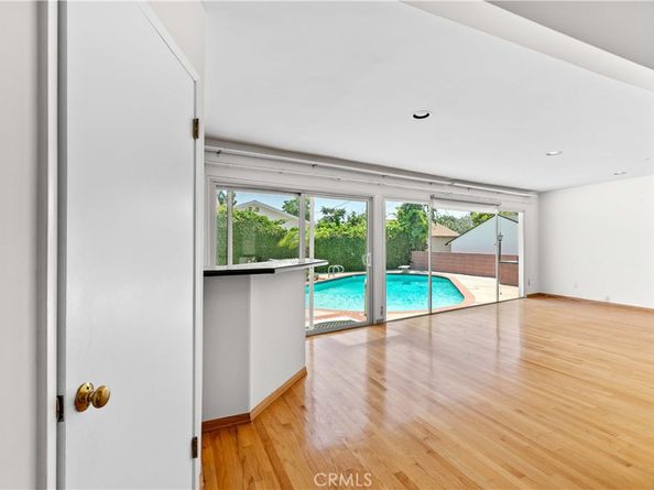 648 Uclan Drive, Burbank CA 91504
