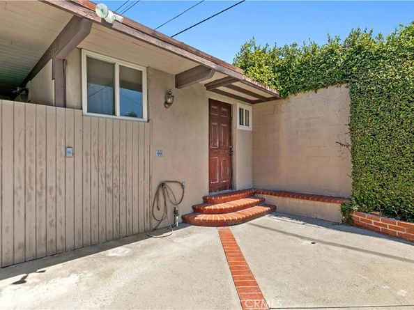 648 Uclan Drive, Burbank CA 91504
