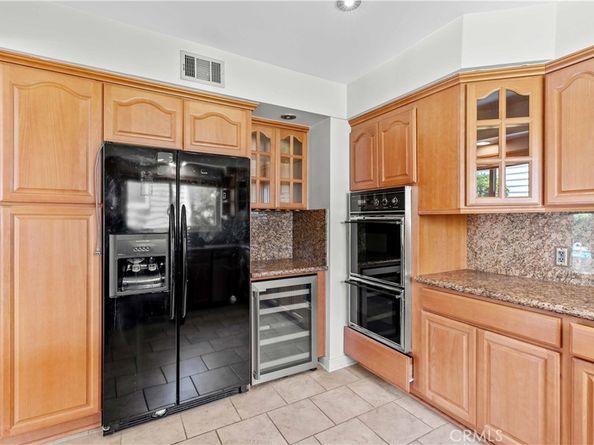 648 Uclan Drive, Burbank CA 91504