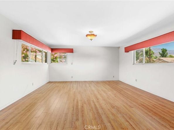 648 Uclan Drive, Burbank CA 91504