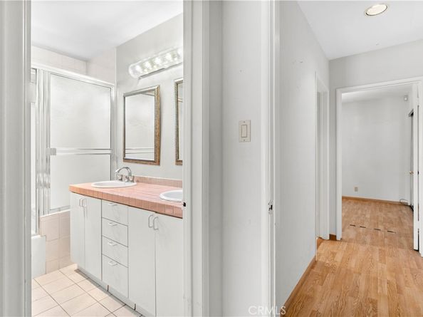 648 Uclan Drive, Burbank CA 91504