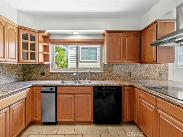 648 Uclan Drive, Burbank CA 91504