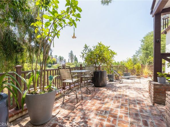 641 Canyon Drive, Glendale CA 91206