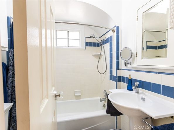 641 Canyon Drive, Glendale CA 91206