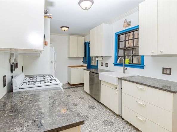 641 Canyon Drive, Glendale CA 91206