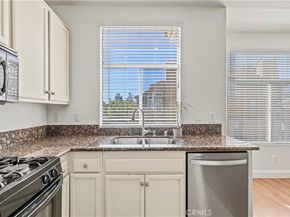 19431 Rue De Valore 44B, Lake Forest CA 92610