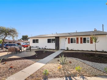 1313 N Crestlane Place