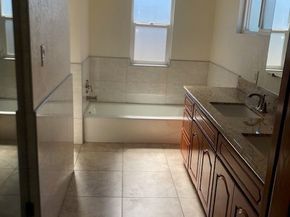 1009 S Rimpau, Los Angeles CA 90019