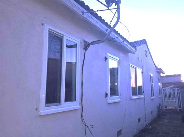 10038 S St Andrews, Los Angeles CA 90047