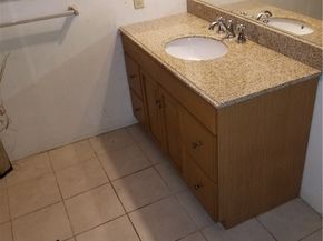 10038 S St Andrews, Los Angeles CA 90047