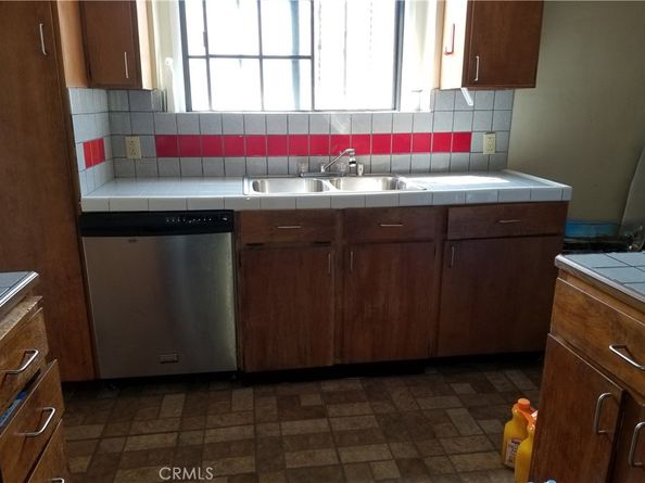 10038 S St Andrews, Los Angeles CA 90047