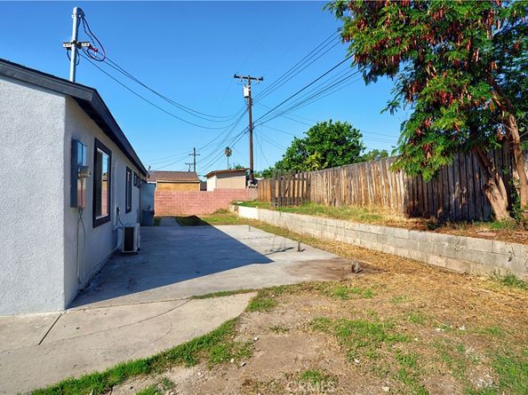 1381 E 5th, Ontario CA 91764