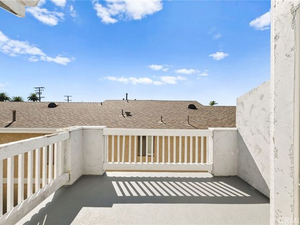 1534 Marcelina B, Torrance CA 90501
