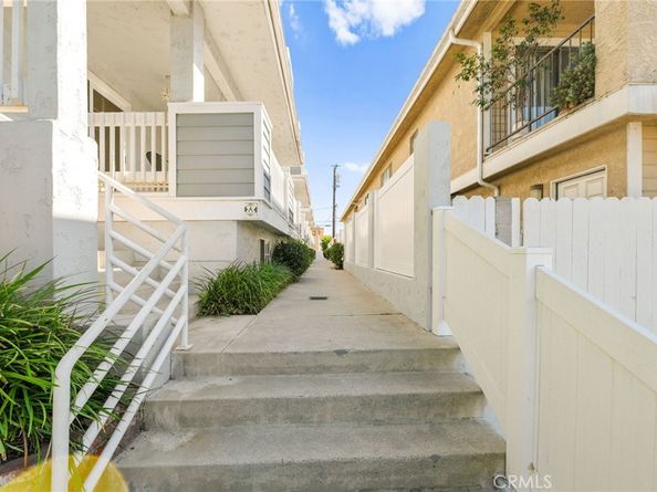 1534 Marcelina B, Torrance CA 90501