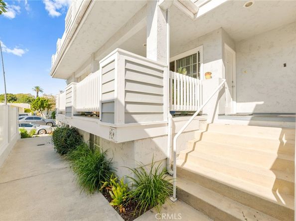 1534 Marcelina B, Torrance CA 90501