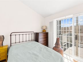 1534 Marcelina B, Torrance CA 90501