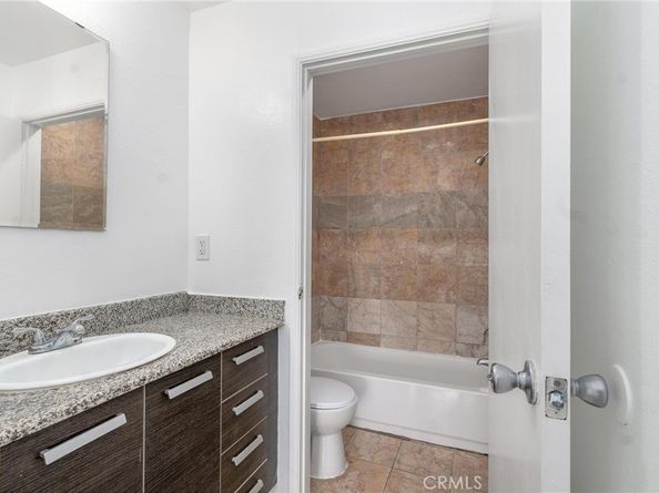 7254 Vassar Ave 308, Canoga Park CA 91303