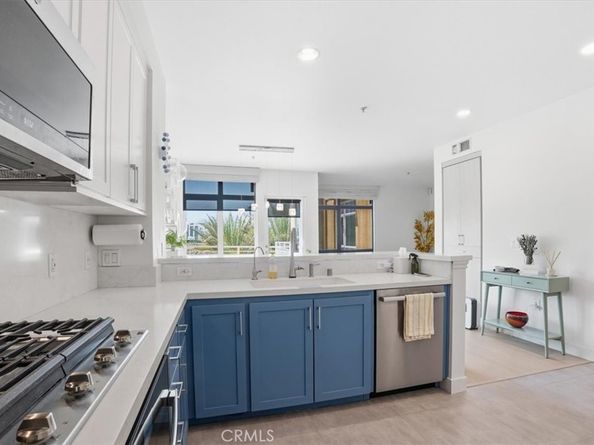21301 Erwin Street 545, Woodland Hills CA 91367