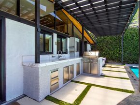 22253 Flanco Road, Woodland Hills CA 91364