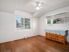 5300 Garden Grove Avenue, Tarzana CA 91356