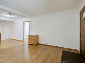 1335 N Niagara Street, Burbank CA 91505