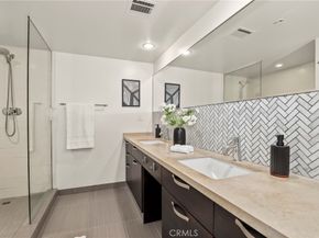 4005 Monroe Street 8, Los Angeles CA 90029